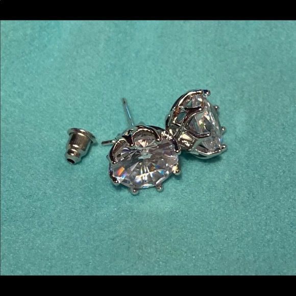 White Sapphire 💯 Authentic - Picture 8 of 10